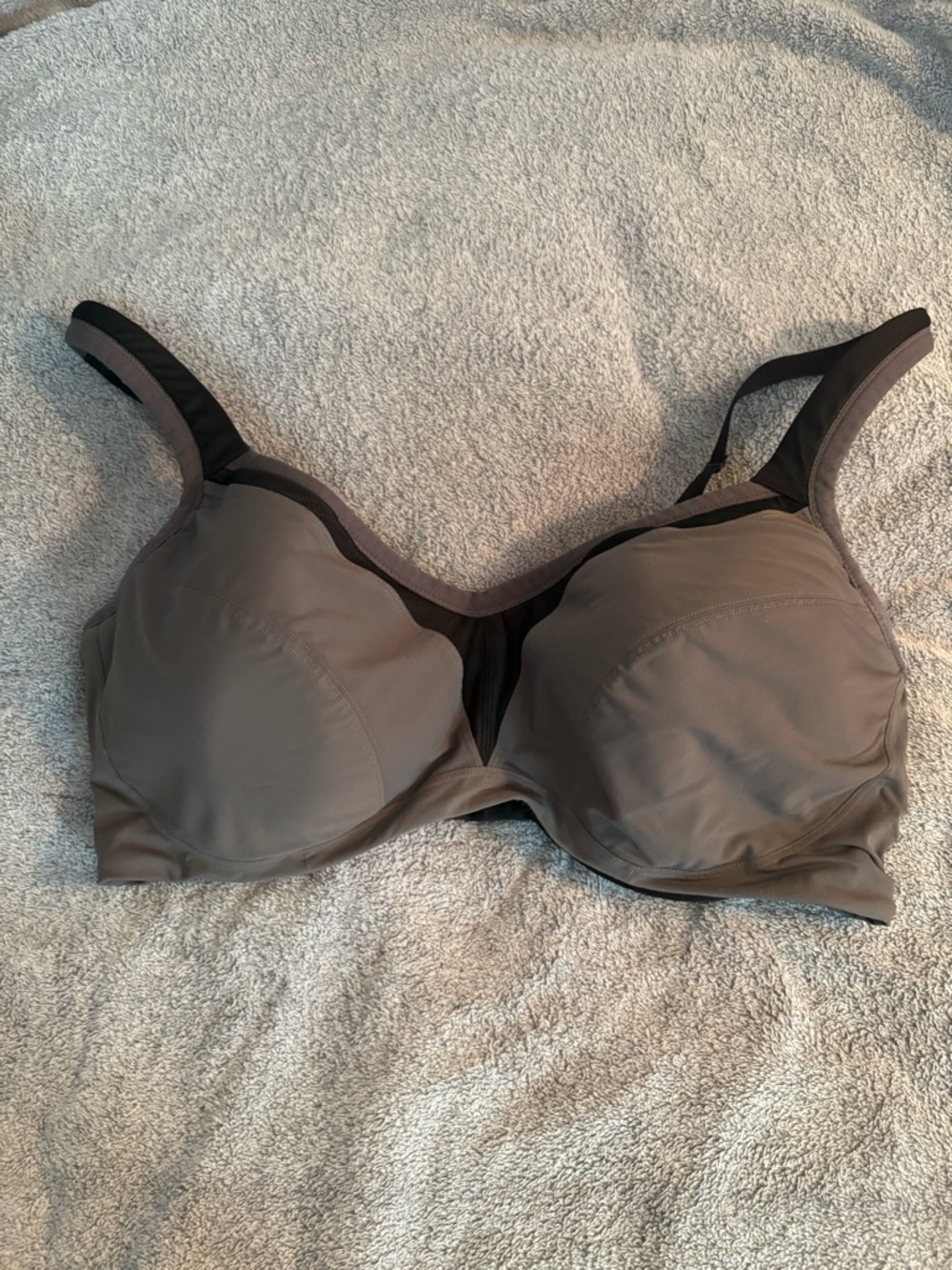 Torrid Active Bra 42DDD Gray Black Underwire